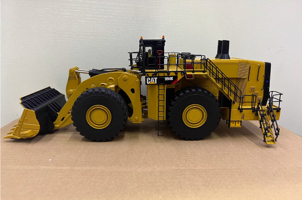 1:50 40CM DM CAT994K Wheel Loader Construction Machine Equipment Diecast Model