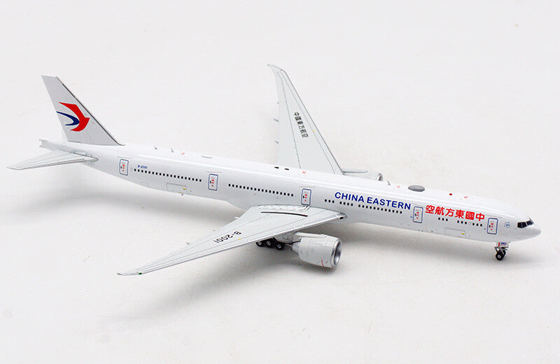 Aviation China Eastern Airlines for Boeing B777-300ER B-2001 AV4085 1:400 model