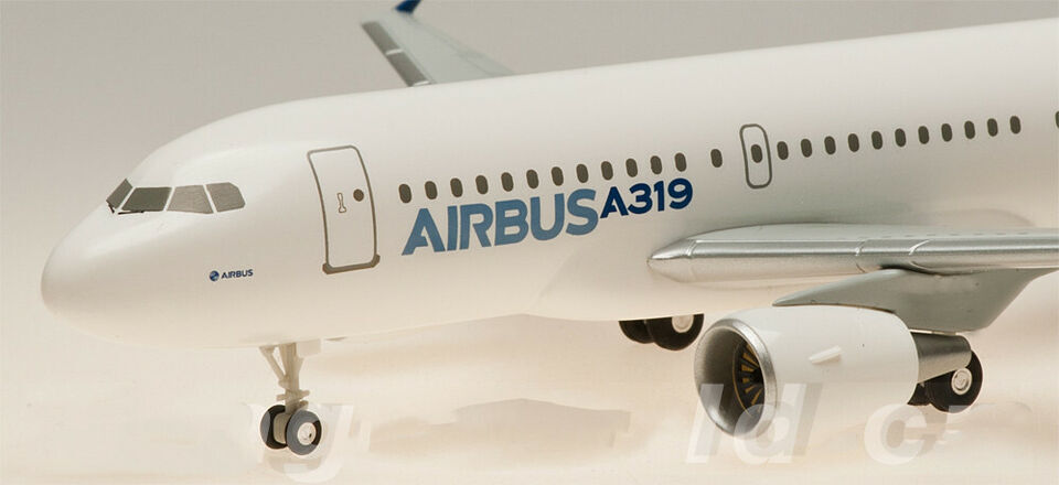 1:200 Hogan AIRBUS A319 Passenger Airplane ABS Plastic Aircraft Plane Model
