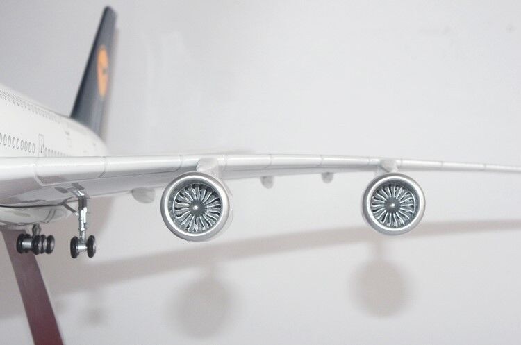 1:160 46CM Luftansa AIRBUS A380 Passenger Airplane Landing Gear Resin Model
