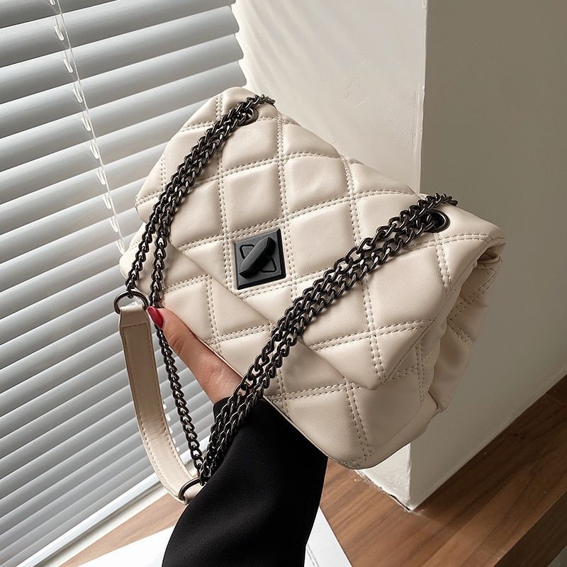 Shoulder Bag Synthetic Leather Luxury Handbag 15*20*12 CM Travelling Pouch 1 PC
