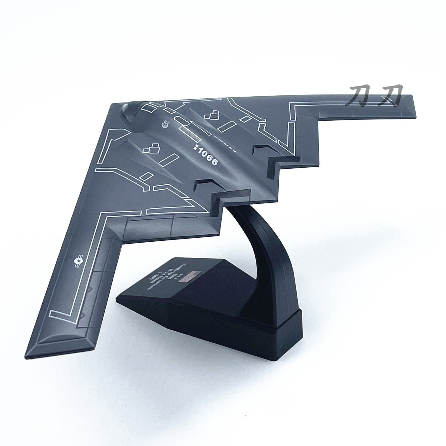 1:200 Scale Spirit B-2 Stealth and Strategic Bomber Aircraft Alloy Model Plain