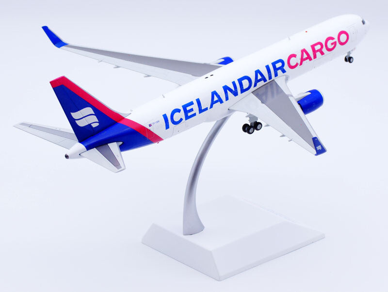 1:200 JC Wings ICELAND AIRCARGO AIRBUS B767-300 Airplane Diecast Aircraft Model