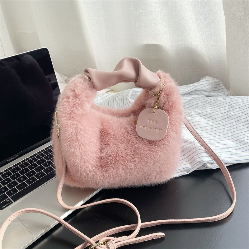 Soft Faux Fur Bag Synthetic Leather Handle Pleated Warm Plush Bags Crossbody 1PC