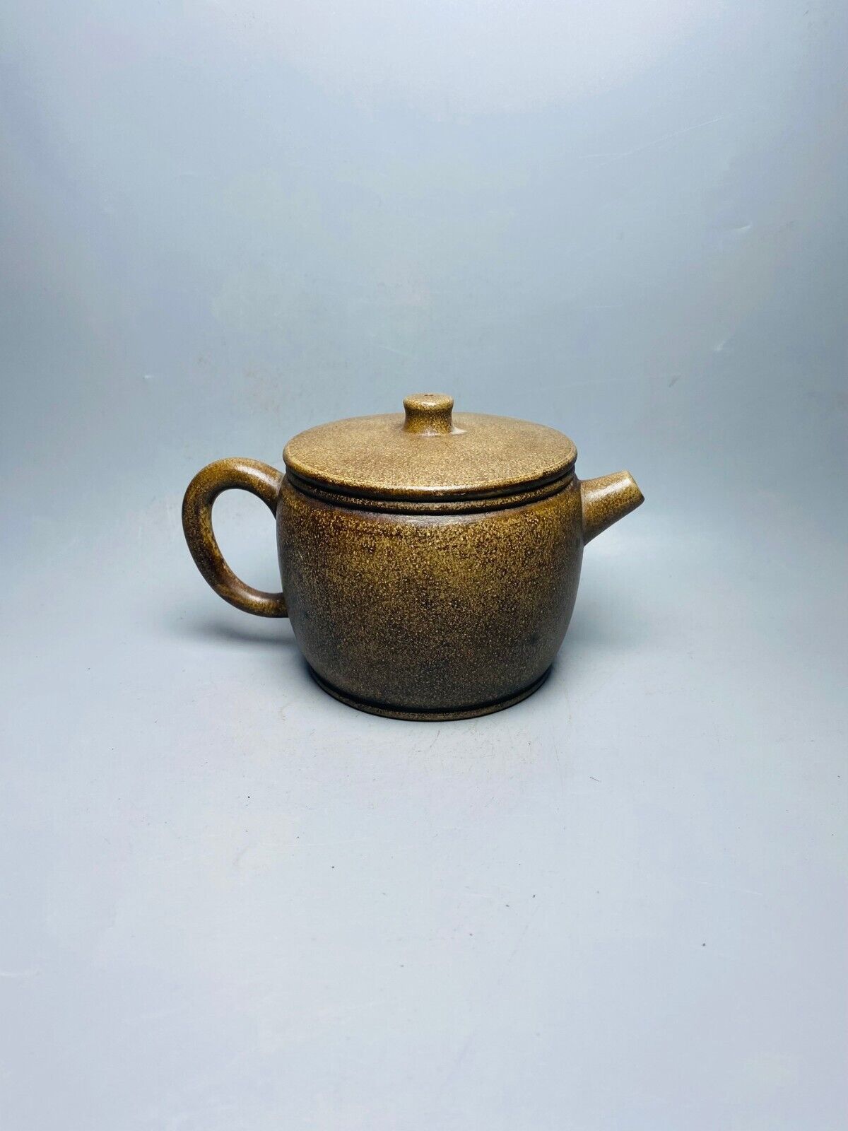 Chinese Yixing Zisha Clay Handmade Exquisite Teapot （汉瓦 底款：民间艺人）