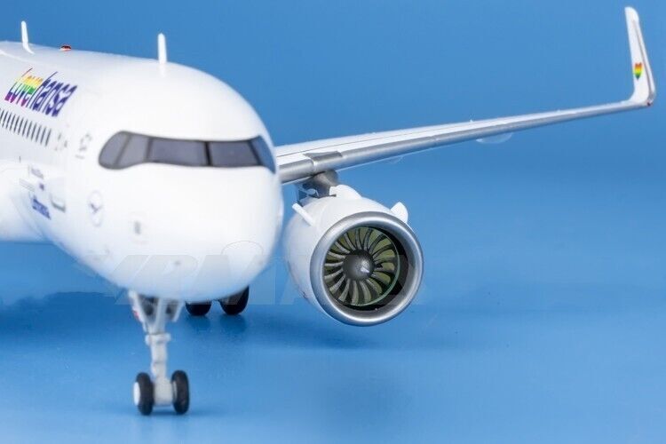1:200 GeminiJets Lufthansa AIRBUS A320neo Passenger Airplane Diecast Plane Model