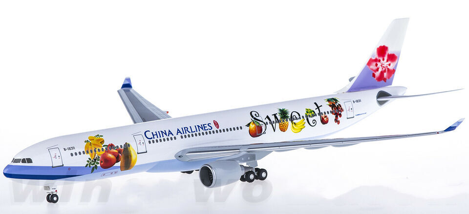 1:200 32CM Hogan CHINA AIRLINE AIRBUS A330-300 Passenger Plane ABS Plastic Model
