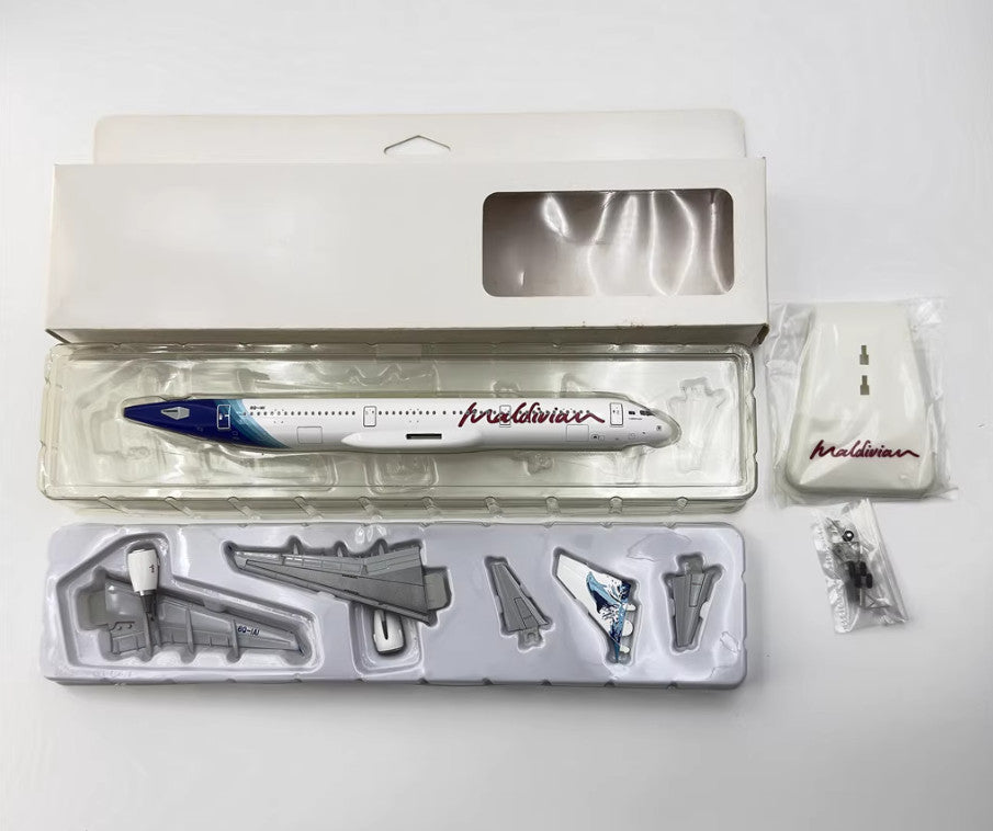 1:200 Hogan Maldiviav AIRBUS A321 Passenger Airplane ABS Plastic Aircraft Model