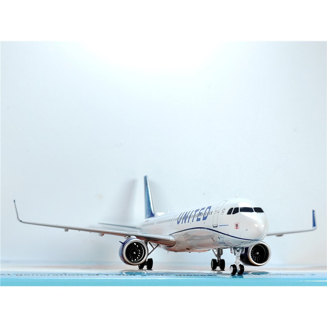 1:200 InFlight United Airbus A321neo Passenger Airplane Diecast Plane Model