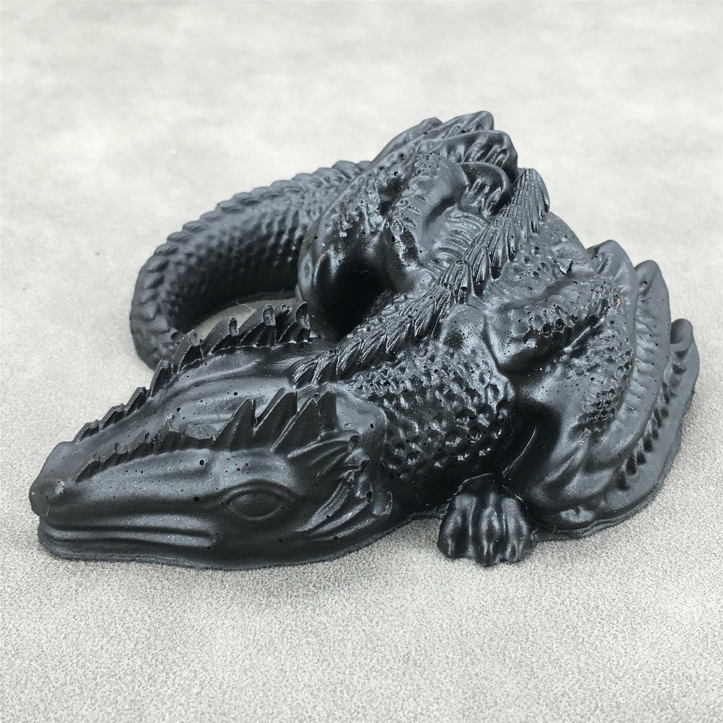1 Piece Black Resin Dragon Hand Carved Dragon Crystal Reiki Healing