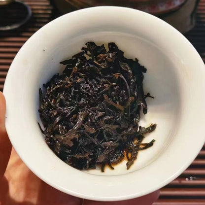 357g Yunnan Old Pu'er Ripe Tea Cake 2004 Yiwu Panda Aged Cooked Puerh Cake Tea