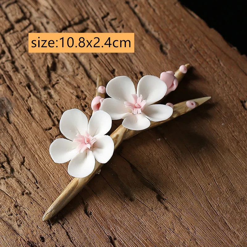 Chinese Ceramic Tea Pet Decoration Handmade Flower Shape Tea Teaware Accessories