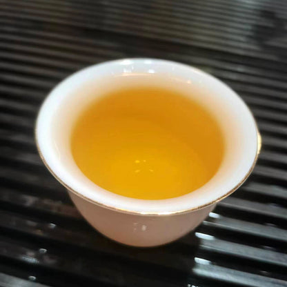 Pu'er Tea Lao Ban Zhang Eco Tea 357g Pu'er Raw Tea Cake