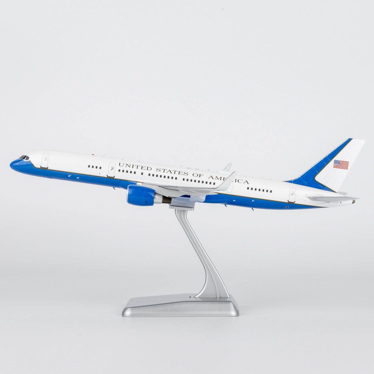 1:200 NGmodels USAF Boeing 757-200 C-32A Passenger Airplane Diecast Plane Model