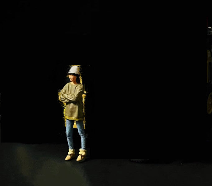 1:64 Scale Diorama Figure Model City Street Stylish Girl Boy Scene Display Model