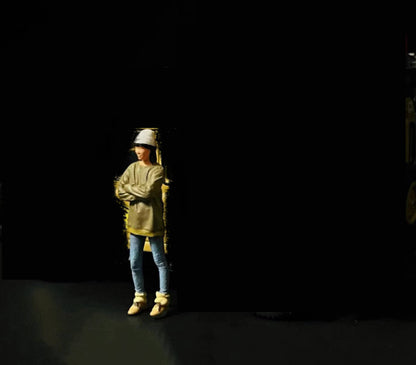 1:64 Scale Diorama Figure Model City Street Stylish Girl Boy Scene Display Model
