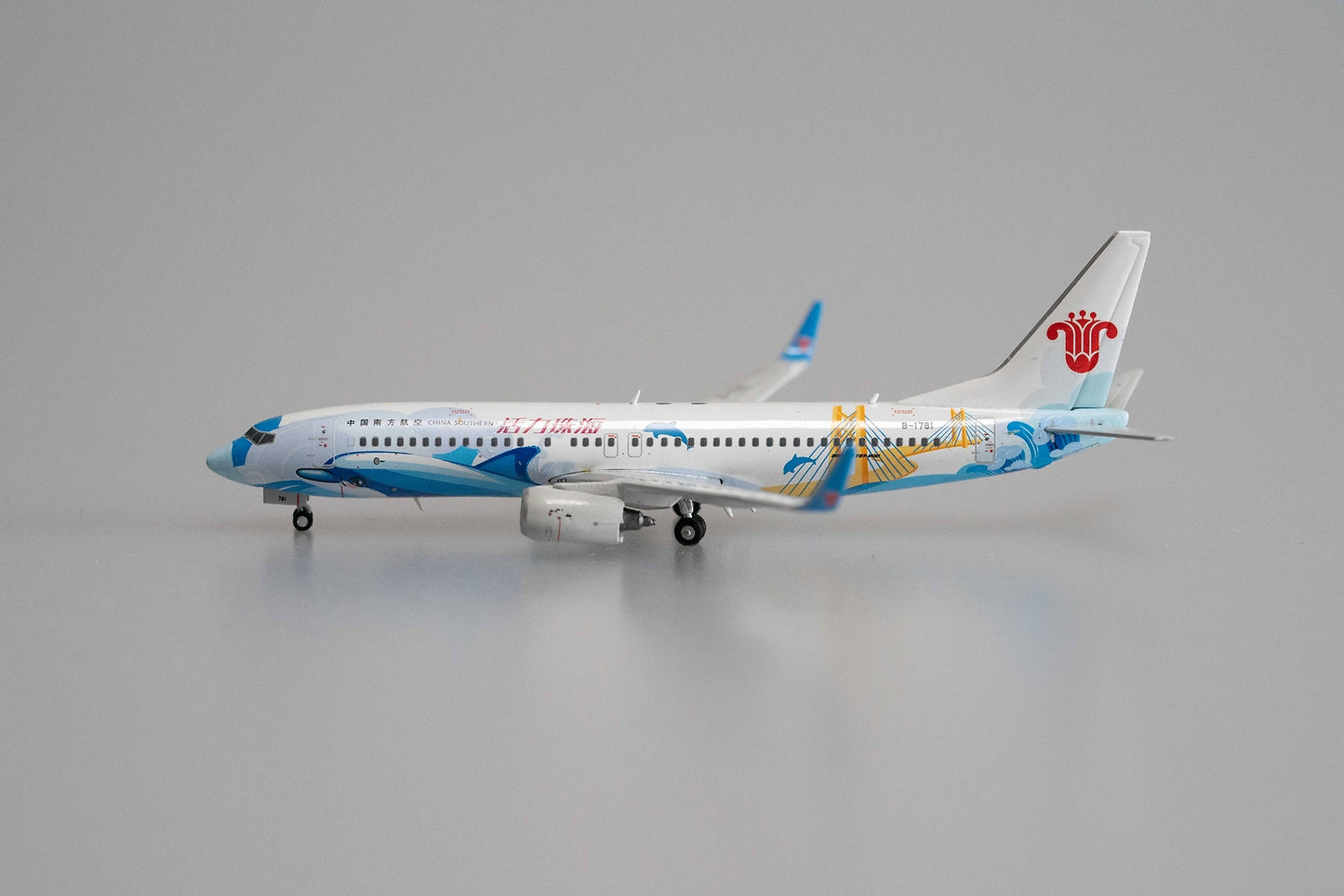 1:400 JC Wings CHINA SOUTHERN Boeing 737-800 Airplane Diecast Aicraft Model