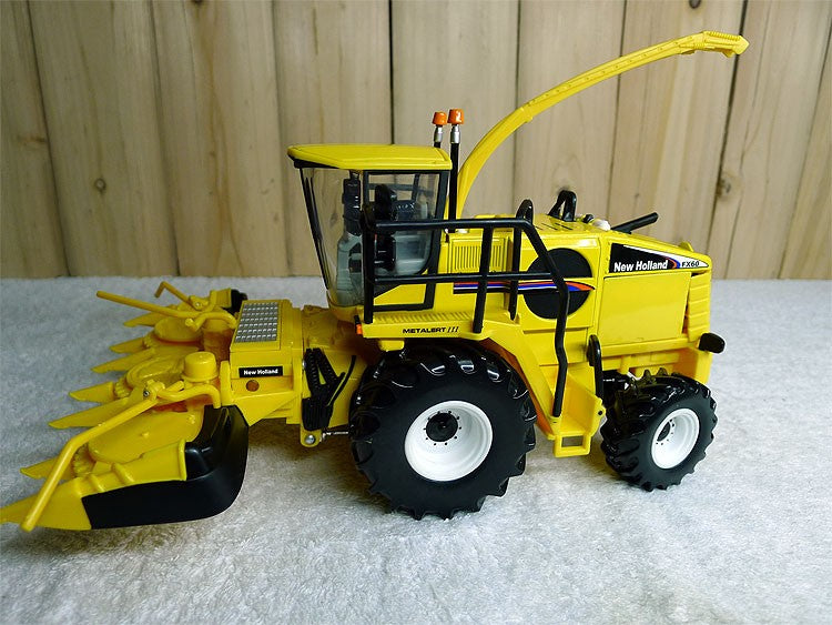 1:32 38CM ERTL New Holland FX60 Forage Harvester Farm Machinary Diecast Model