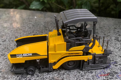 1:50 HA60W Paver Machine Spreaders Construction Machine Equipment Diecast Model
