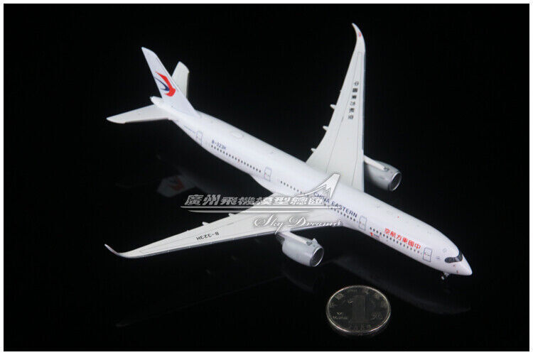 1:400 JC Wings CHINA EASTERN AIRBUS A350-900XWB Passenger Airplane Diecast Model
