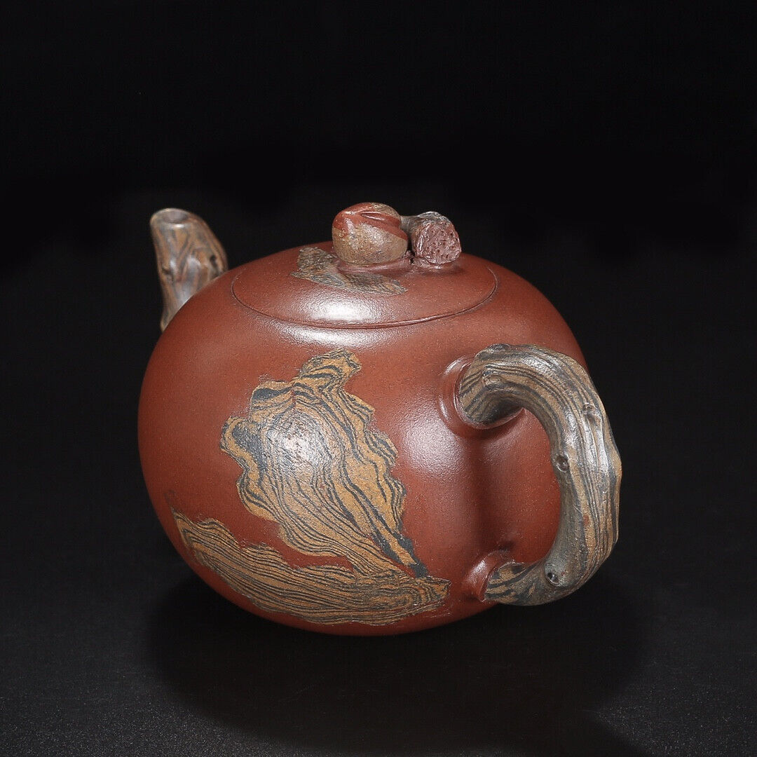 Chinese Yixing Zisha Clay Handmade Exquisite Teapot （寿桃 底款：周桂珍）