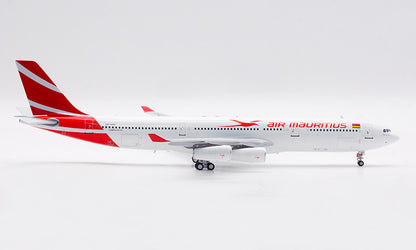 1:200 32CM InFlight Air Maoritius AIRBUS A340-200 Aeroplane Diecast Plane Model