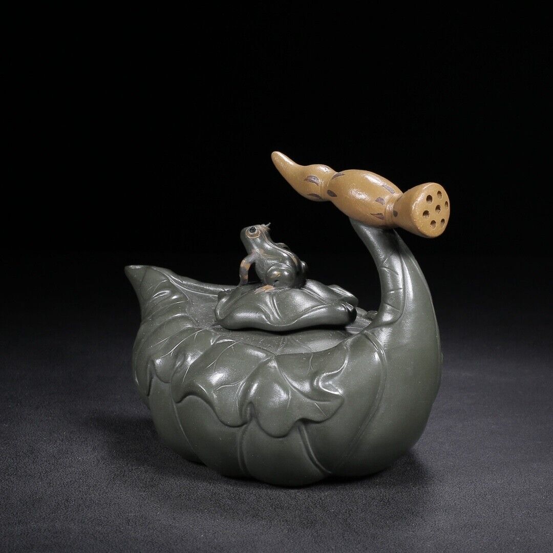 Chinese Yixing Zisha Clay Handmade Exquisite Teapot（荷塘月色 底款：蒋蓉）