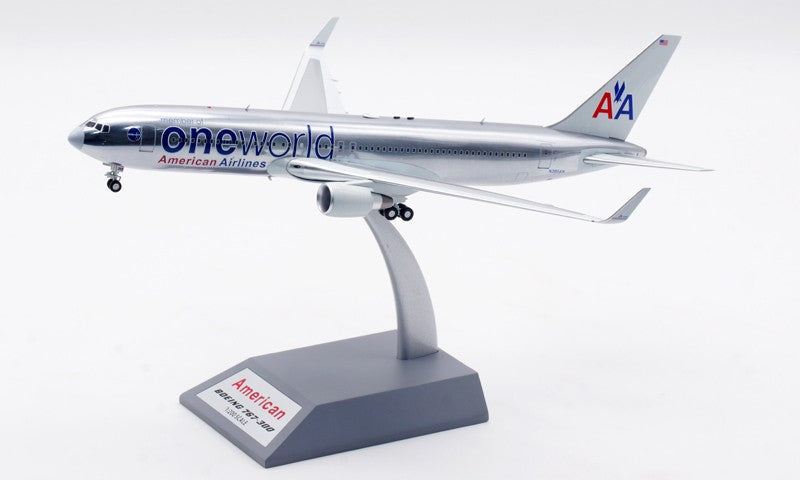 1:200 InFlight American Airlines Boeing 767-300 Airplane Diecast Aircraft Model