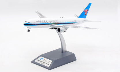 1:200 Aviation CHINA SOUTHERN BOEING B767-300ER Airplane Diecast Plane Model