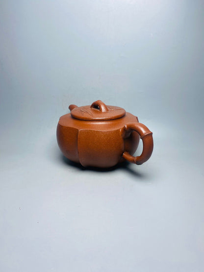 Chinese Yixing Zisha Clay Handmade Exquisite Teapot （六棱竹节 底款：汪寅春)