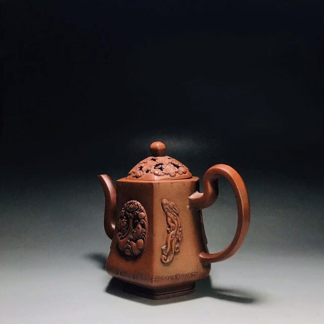 Chinese Yixing Zisha Clay Handmade Exquisite Teapot （年年有余 底款：陈鸣远）