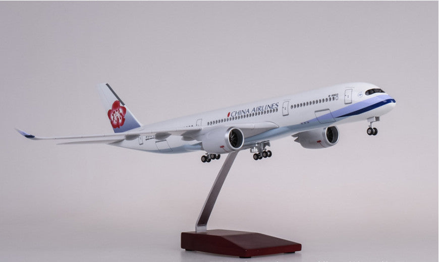 47CM 1:140 CHINA AIRLINES AIRBUS A350 Passenger Plane Landing Gear Resin Model