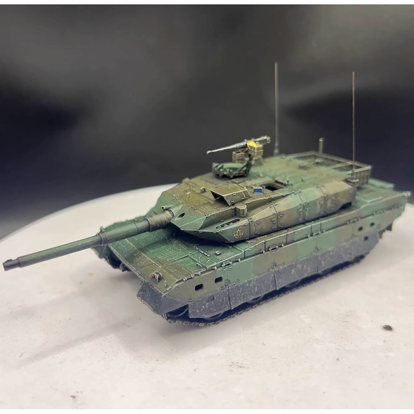 1/72 AM Mitsubishi 4th Generation TK-X Type 10 Main Battle Tank Finished Model