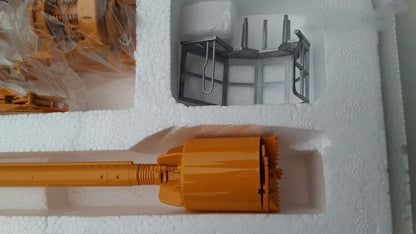 1:50 Bauer BG 40 Kelly Equipment Drilling Rig Construction Machine Diecast Model