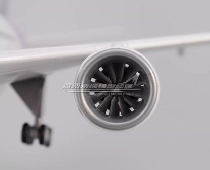 1:157 47CM THAI BOEING 777-300ER Airplane Landing Gear Resin Aircraft Model
