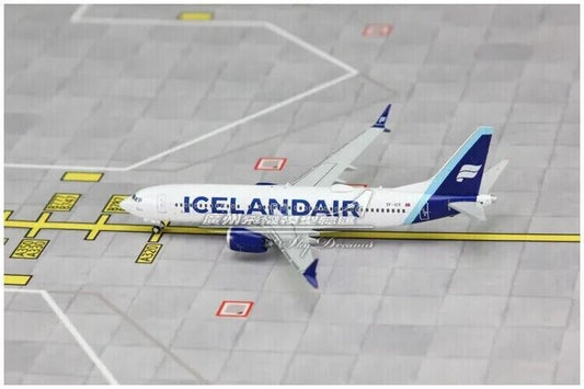 1:400 GeminiJets ICELANDAIR BOEING 737 MAX 8 Passenger Airplane Diecast Model