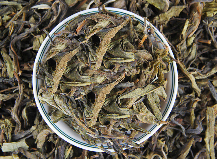 Iceland Raw Pu'er Tea Leaves Yunnan Ancient Tree Pu'er Tea Loose Tea Gold Leaf