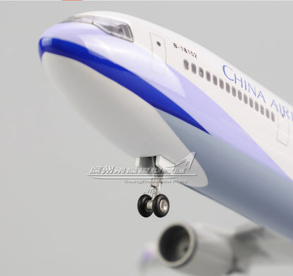 47CM 1:130 CHINA AIRLINES McDonnell Douglas MD-11 Plane Landing Gear Resin Model