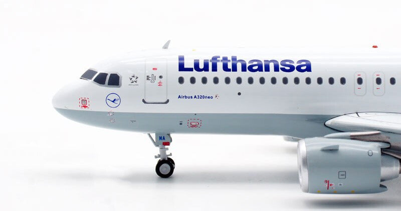 Inflight Lufthansa FOR AIRBUS A320NEO D-AINA First To Fly LTD 1/200 Plane Model
