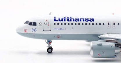 Inflight Lufthansa FOR AIRBUS A320NEO D-AINA First To Fly LTD 1/200 Plane Model