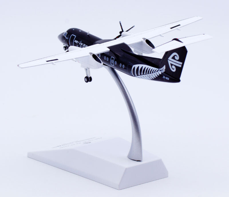 1:200 JC Wings AIR NEW ZWALAND BOMBARDIER 8Q300 Airplane Diecast Aircraft Model