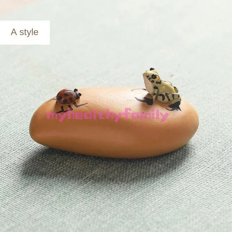 Yixing Purple Sand Tea Pet Water Spray Frog Pumpkin Tea Set Tea Accessories