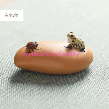 Yixing Purple Sand Tea Pet Water Spray Frog Pumpkin Tea Set Tea Accessories