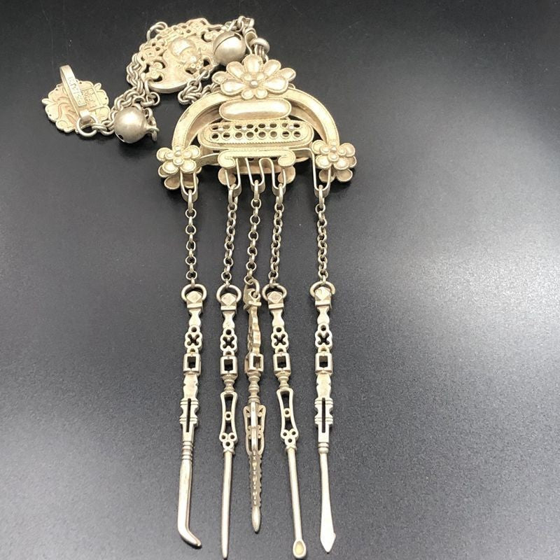 Vintage Silver-Plated Butterfly Pendant 35cm Handmade Filigree Waist Ornament