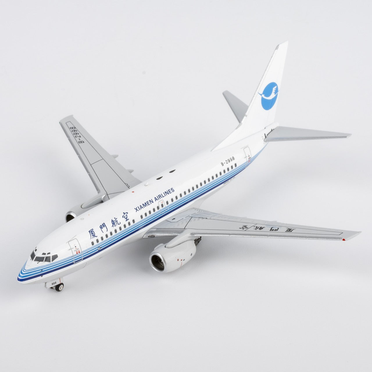 1:400 NGmodels XiamenAir Boeing 737-700 Passenger Airplane Diecast Plane Model