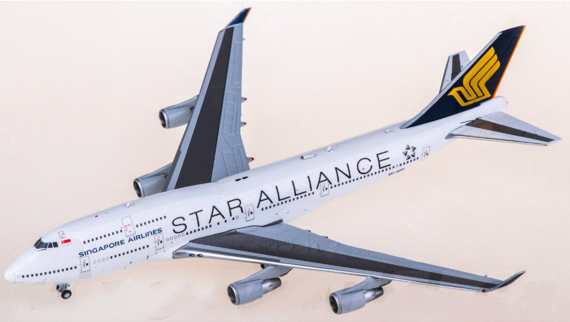 1:400 JC Wings Singapore Airlines B747-400 Airplane Diecast Aircraft Model