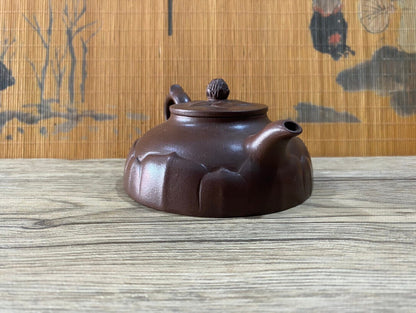 Chinese Yixing Zisha Clay Handmade Exquisite Teapot（壶 底款：如图）