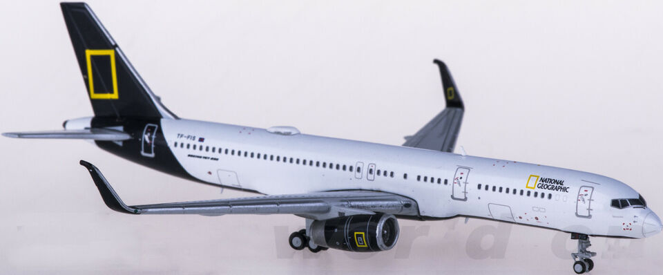 1:400 JC Wings Icelandair BOEING 757-200 Passenger Airplane Diecast Plane Model