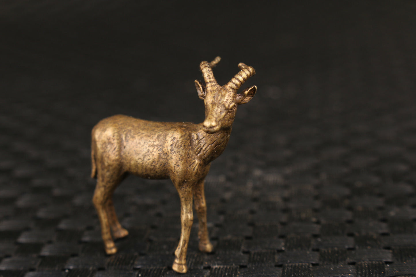 4.3cm Chinese Collectable Copper Deer Statue Figure Tea Pet Table Home Decor