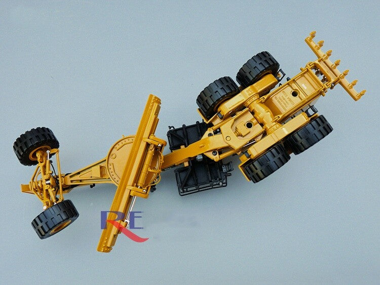 1:50 34CM DM 24M Motor Grader Construction Vehicles Machine Diecast Model